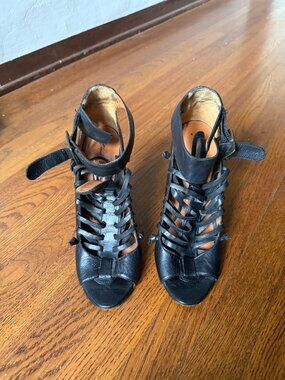 Elizabeth & James caged heels